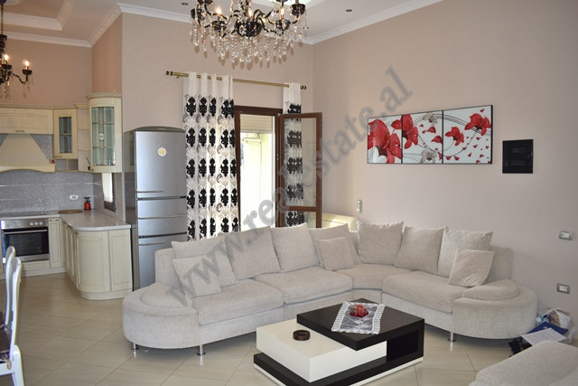 Apartament 2+1 per qira tek Kopshti Botanik ne Tirane